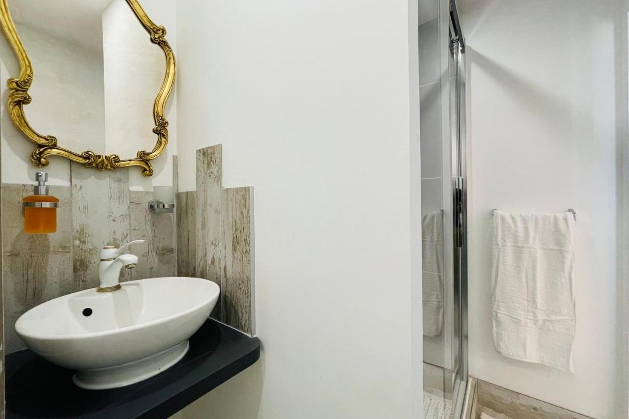 The Balzacienne Room In A Charming Mansion At The Gates Of Tours Saint-Avertin Luaran gambar